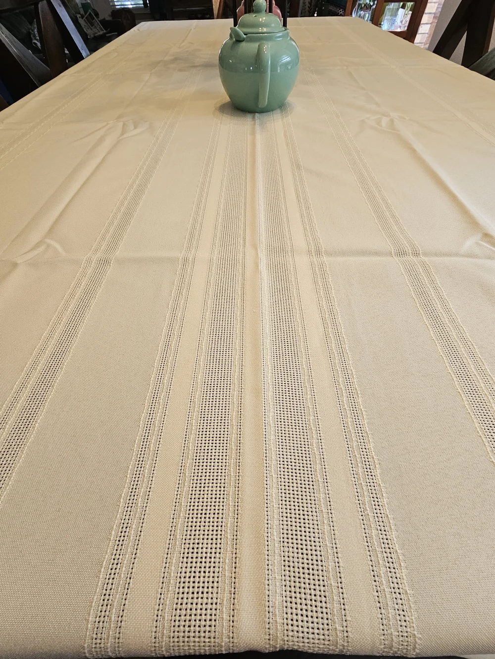 Elegant Soft Yellow Dining Tablecloth with Subtle Woven Stripes..size 120